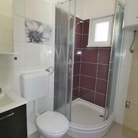 Kuca Za Odmor Modra Oaza Nyaraló *