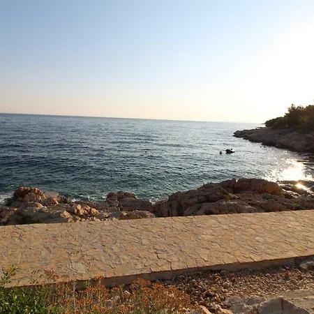 Kuca Za Odmor Modra Oaza Nyaraló *